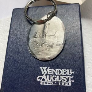 Wendell August Handmade hammered metal key ring in the original gift 📦 box